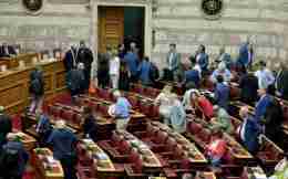 parliament-vote-on-papangelopoulos